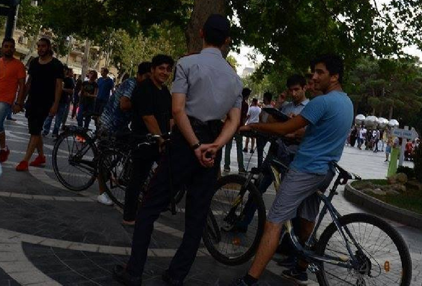 Polis Bakıda velosiped sürənləri cərimələməyə başladı - FOTO