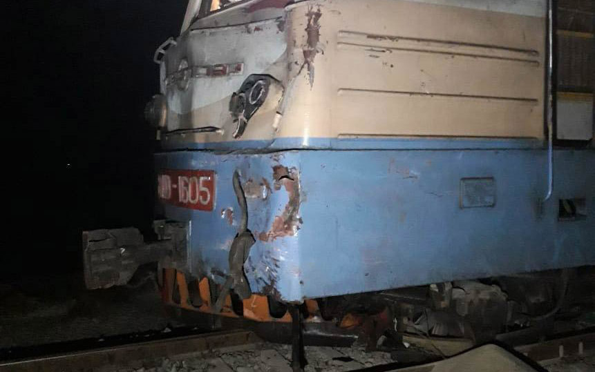 Azərbaycanda qatar avtomobillə toqquşdu - Rəsmi açıqlama - FOTO