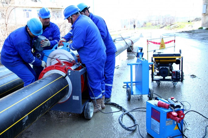 Masazır qəsəbəsində zədələnən qaz xətti təmir edilir