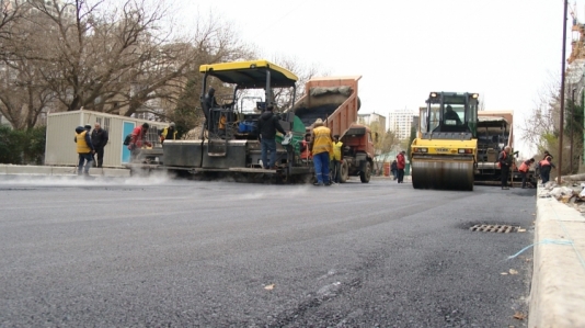 Bakının daha bir küçəsi təmirə bağlanıb