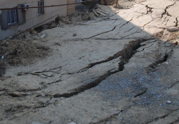 "Bakı-Şamaxı yolunda çoxlu çat var"
