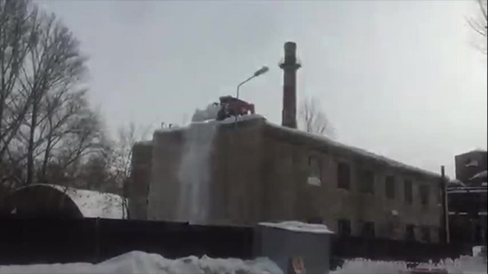 Damı qardan bu üsulla təmizlədilər - VİDEO