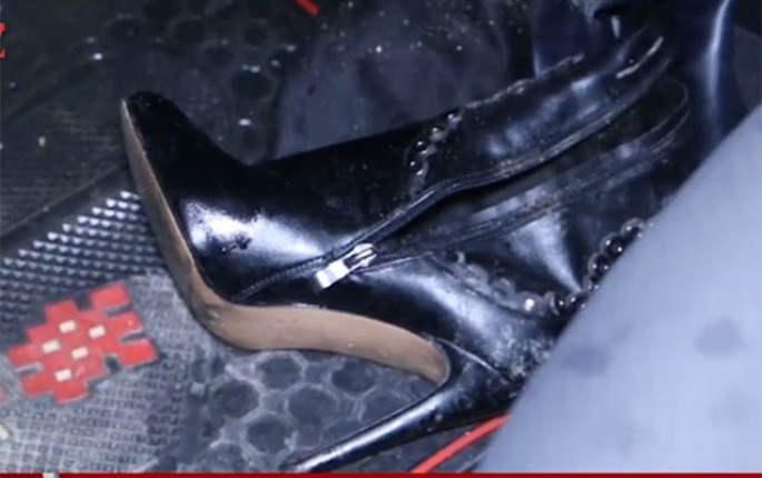 Sərxoş qız avtomobilini yük maşınına çırpıb - VİDEO