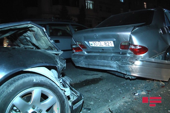 Abşeronda 3 avtomobilin iştirakı ilə yol qəzası baş verib - VİDEO