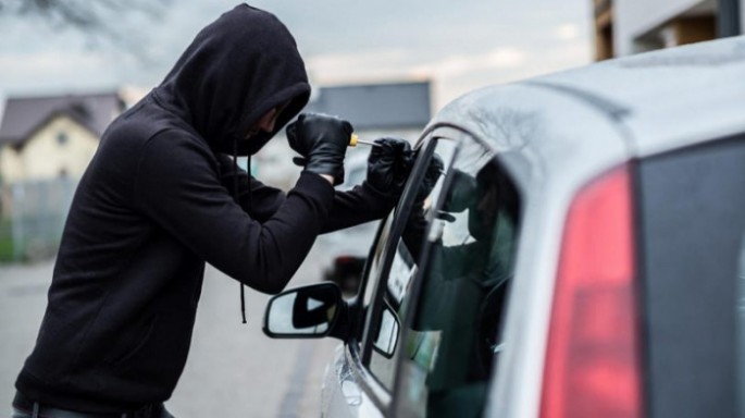 Sumqayıtda avtomobildən oğurluq edilib