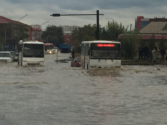 20 avtobus yolda qaldı - Bakıda