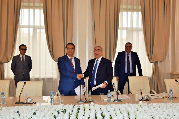 Azərbaycanda yol çəkilişi üçün Çindən yeni texnikalar gətiriləcək - FOTO