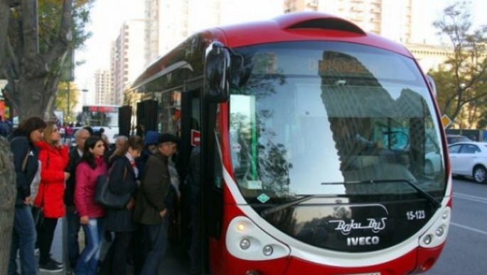 "BakuBus" avtobusları biri-birinə çırpıldı - FOTO