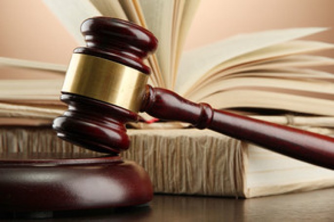 Dostunun üstünə benzin töküb yandırdı - AĞIR CƏZA