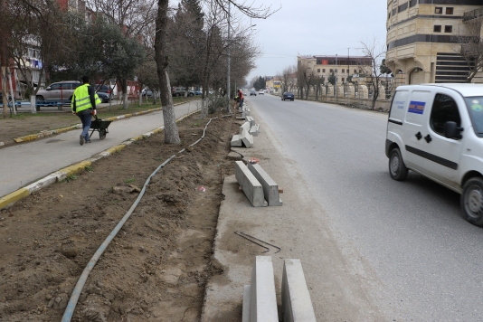 Çobanzadə küçəsinin daha bir hissəsi təmir olunur - FOTO