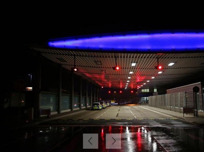 Sürücü maşınla aeroport ərazisinə keçmək istəyib
