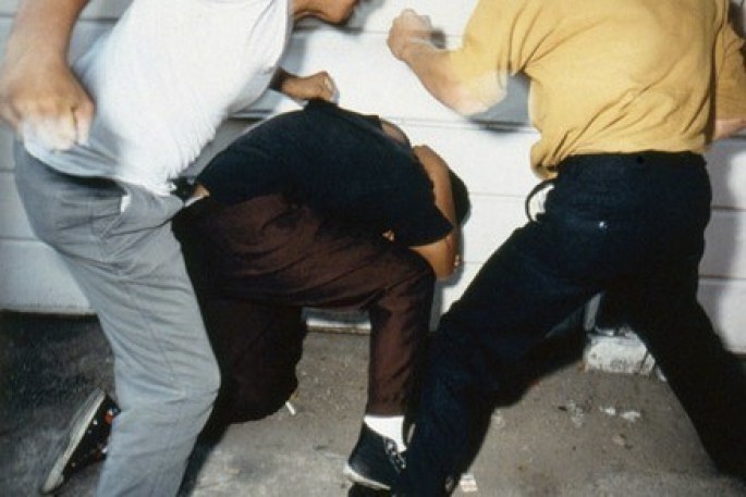 Ermənilərlə azərbaycanlılar əlbəyaxa oldu - Maşını park etmək üstündə