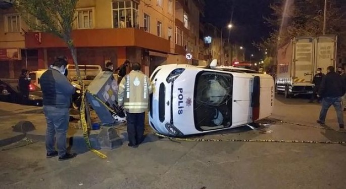 Türkiyədə polis maşını qəzaya düşdü, yaralananlar var  - VİDEO