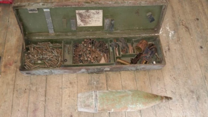 Məktəbin zirzəmisində 352 ədəd hərbi sursat aşkar olunub - FOTO