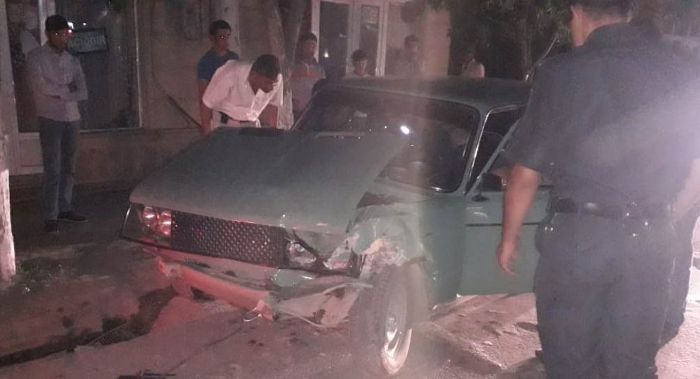 Kürdəmirdə xəsarətlə nəticələnən yol qəzası baş verib - FOTO