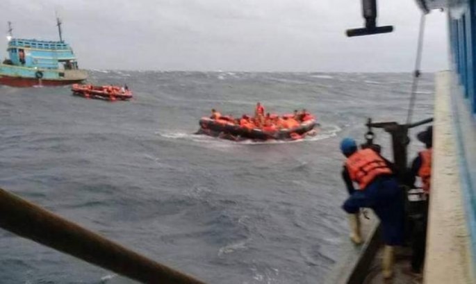 İki qayıq batdı: 18 turist həlak olub - FOTO