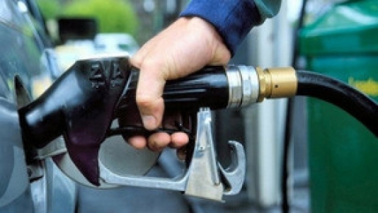 Bu il 945 min ton avtomobil benzini istehsal olunub - Azərbaycanda