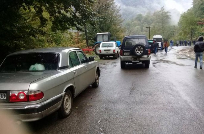 Bağlanan Lənkəran-Lerik yolunda hərəkət qismət bərpa edilib - FOTO