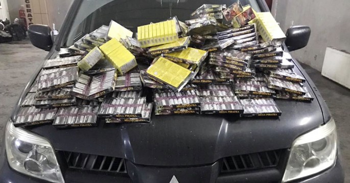 Avtomobildən pirotexniki vasitələr aşkarlanıb - VİDEO