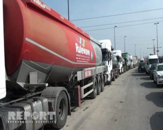 Azərbaycan-Gürcüstan sərhədində tıxac yaranıb - FOTO