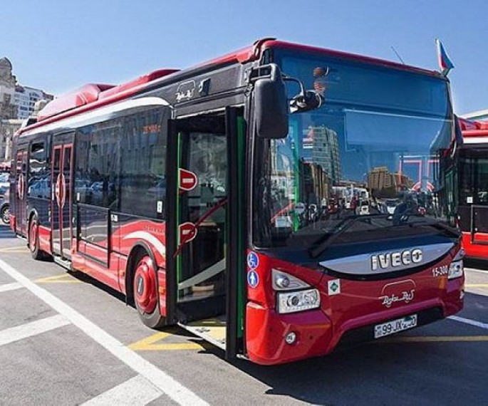 Bakıda “BakuBus” MMC-nin sərnişin avtobusunda tüstülənmə baş verib