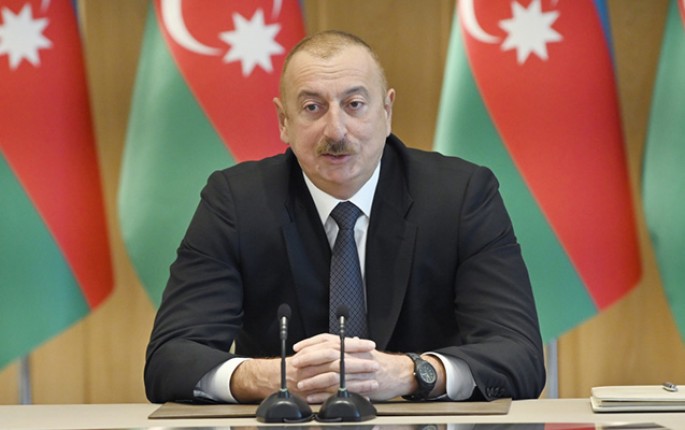 Prezident qadınları təbrik etdi