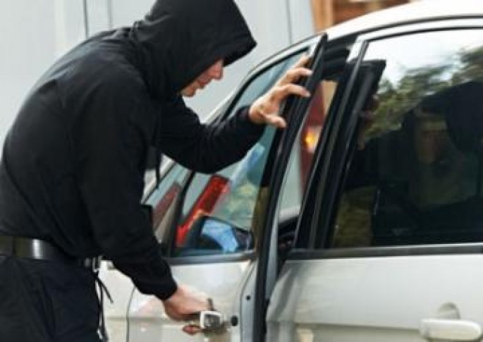 Sumqayıtda “Ford”an oğurluq edilib