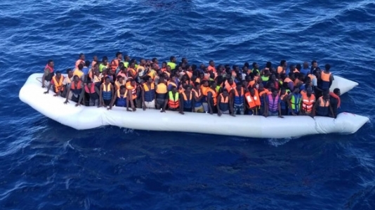 4 qayıq batdı: 300-dən çox miqrantdan xəbər yoxdur 