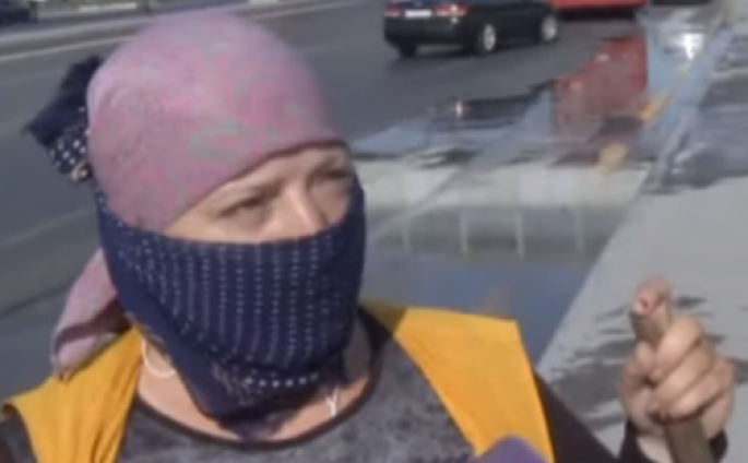 "Elə bil evlərində zibil qabı yoxdur..." - VİDEO