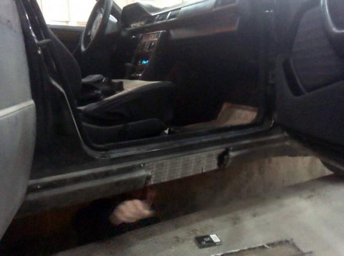 Nəqliyyat vasitəsində qanunsuz siqaret keçirilməsinin qarşısını alıb - FOTO