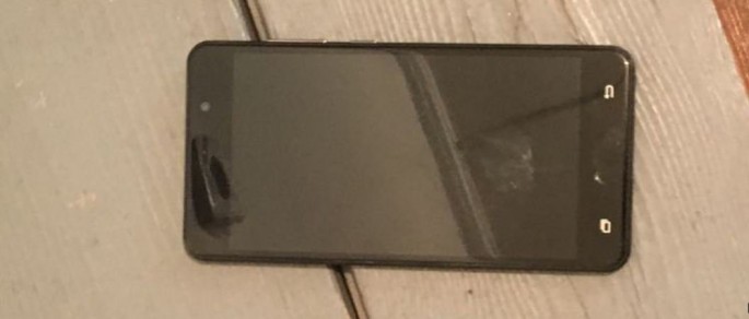 Həbsxanaya qardaşı üçün telefon keçirərkən tutuldu - BAKIDA