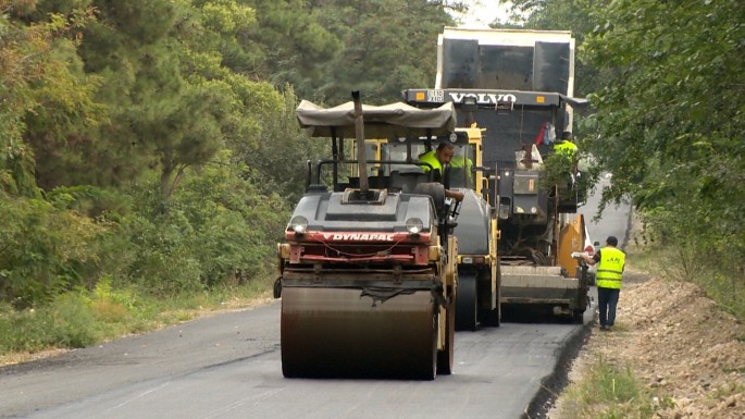 Şəmkirdə 8 yaşayış məntəqəsinin yolu yenidən qurulur – FOTO + VİDEO