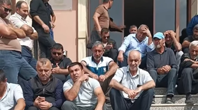 Salyanda fermerlərin 1 ildir pambıq pulunu ala bilməməsi ilə bağlı AÇIQLAMA  - VİDEO