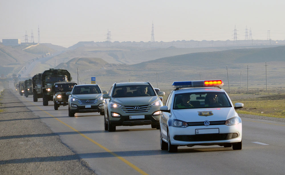 Ordumuz genişmiqyaslı təlimlərdə döyüş tapşırıqlarını icra edir - VİDEO