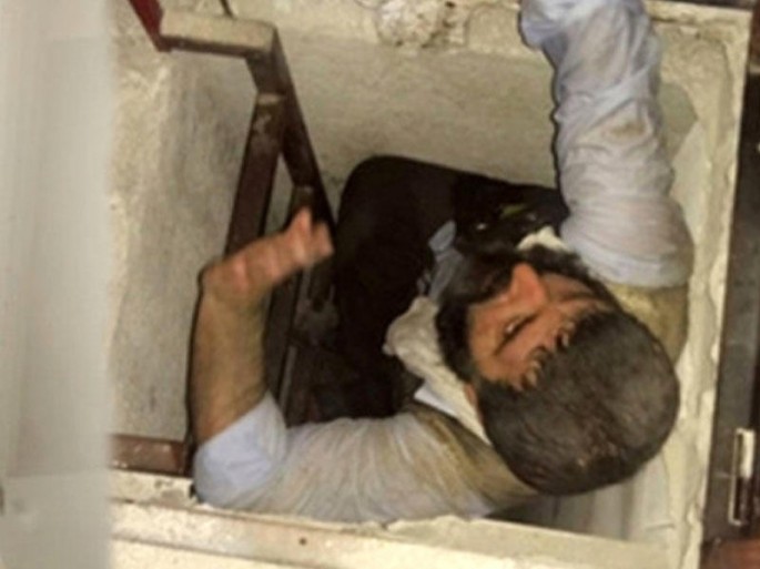 21 yaşlı qız atasından şikayət etdi: Kişini döşəmənin altından tapdılar - FOTO