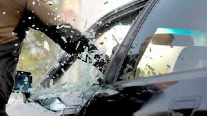 Şəhərin mərkəzində soyğunçuluq: Maskalı şəxslər “Niva”nın qarşısını kəsib 1 milyon aparmaq istədilər