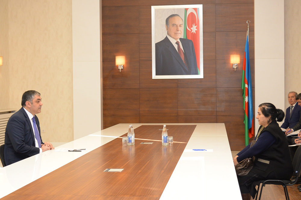 Nazir Xızıda 6 bölgənin sakinləri ilə görüşüb - FOTO