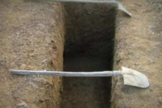  Azərbaycanda ŞOK HADİSƏ –Qəbiristanlıqda silah anbarı tapıldı