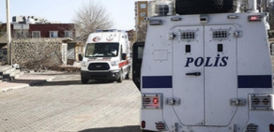 Polis avtomobilinə hücum: ölənlər var