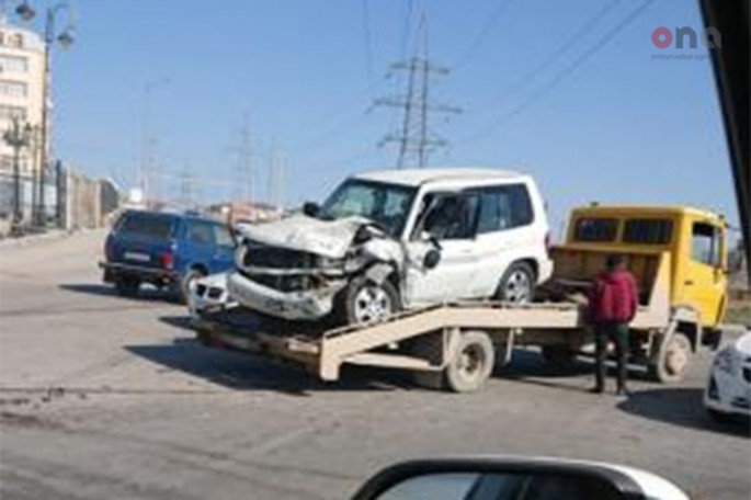 Mehdiabadda iki maşın toqquşub