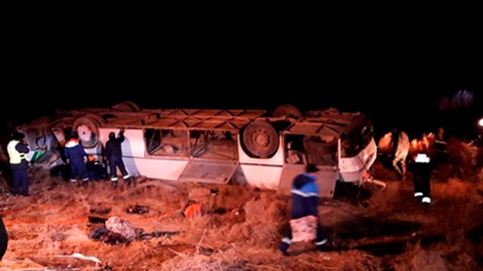 Avtobus yol kənarına aşdı: 7 ölü, 28 yaralı - FOTO