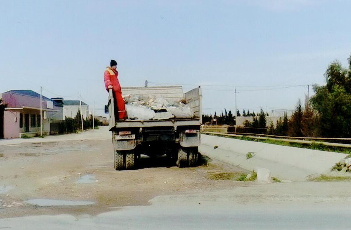 Bakıda vəzifəli şəxs cərimələndi - Buna görə - FOTO