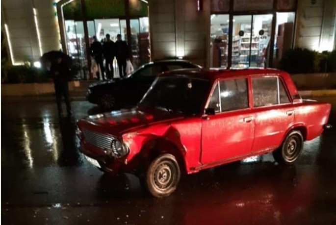 Cəlilabadda iki minik avtomobili toqquşdu  - FOTO