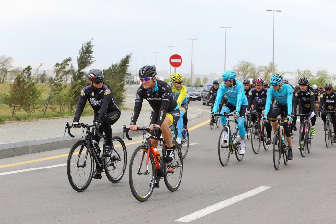 "Formula 1" Azərbaycan Qran-Prisinin Bakı trekində veloyürüş keçirilib - FOTO