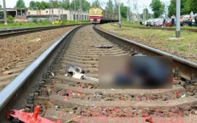 Qardaşının ad günündə sok almağa gedən bacını qatar vurdu - Şəmkirdə