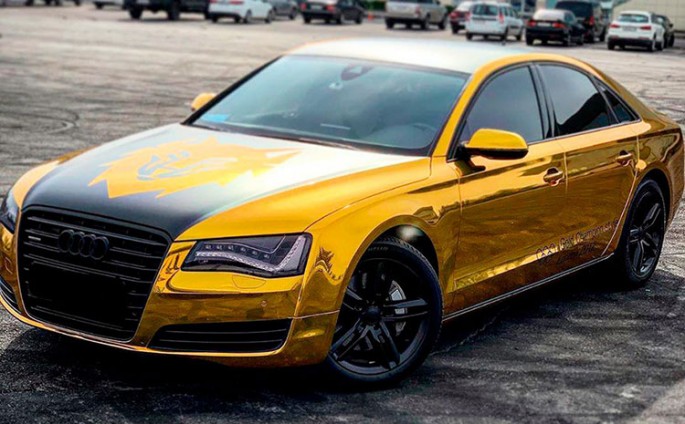 Olimpiya çempionunun avtomobili gölməçədən tapılıb