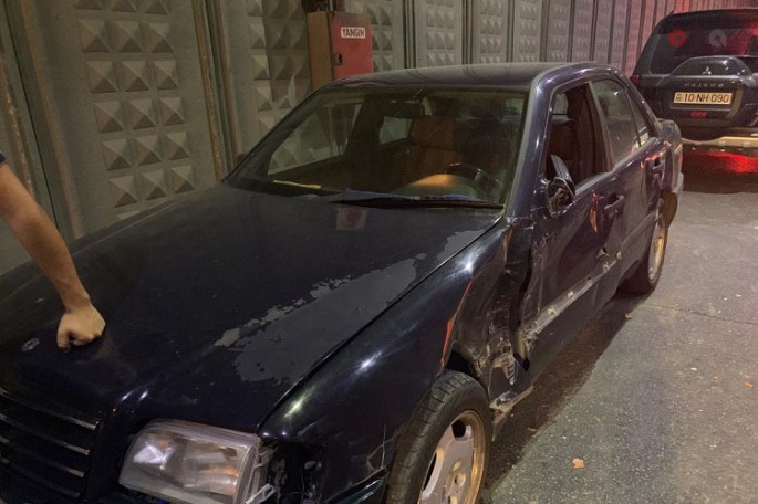 Bakıda yük maşını qəza törətdi: 2 azyaşlı xəsarət alıb - VİDEO