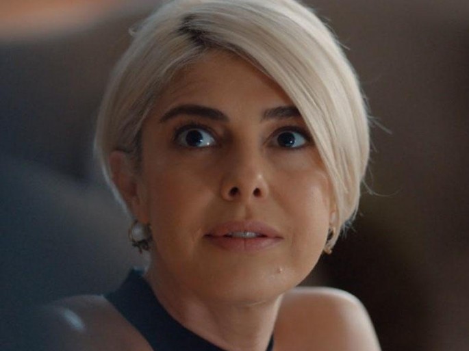 Taksi sürücüsündən aktrisaya qarşı dələduzluq