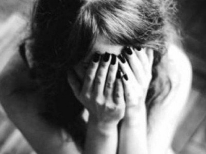 Gümrüdə gənc rus qızını zorlamaq istədilər