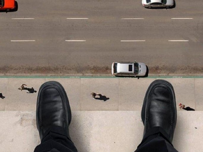 56 yaşlı kişi özünü 14-cü mərtəbədən atıb - Sumqayıtda